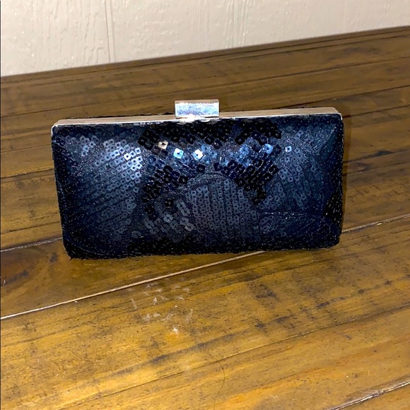 Black sequins clutch with chain link straps - Picture 1 of 4